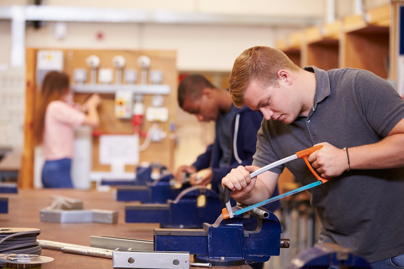 Becoming an Electrician with Apprenticeship Training